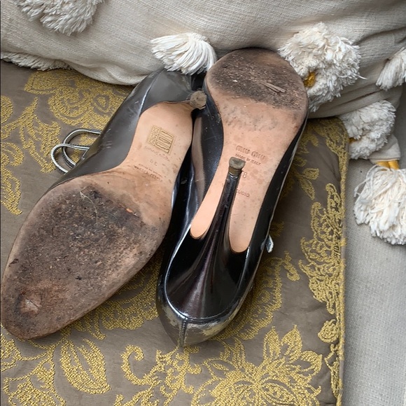 Preloved miu miu silver Mary Jane heels - Picture 5 of 8